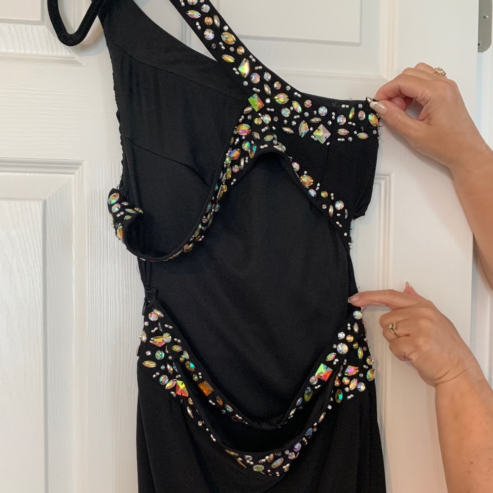Dress - Picture 2 of 5